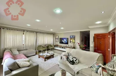 Casa Térrea à Venda em Cotia | Outeiro do Passárgada | 3 Dormitórios | Espaço Gourmet | 4 Vagas