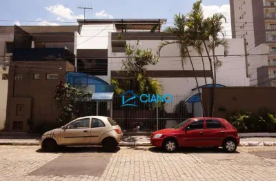 Sobrado com 3 dormitórios à venda, 255 m² por R$ 1.700.000,00 - Pari - São Paulo/SP