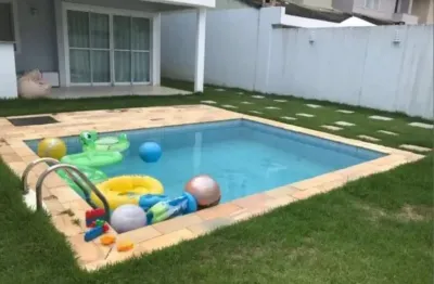 Casa com 200m2 e 5 quartos em condomínio no recreio dos bandeirantes