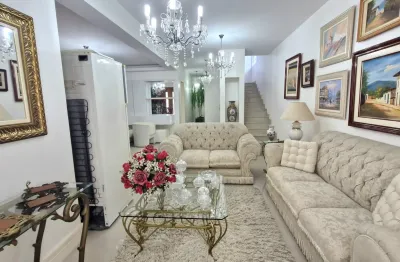 Linda casa duplex com 230m2 , 3 quartos,  1 suíte,  piscina na taquara