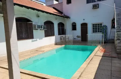 Casa aconchegante  e espaçosa com 3 quartos- 2 suítes em Jacarepaguá