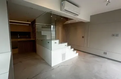 Apartamento duplex- Condomínio Mundo Novo na Barra da Tijuca