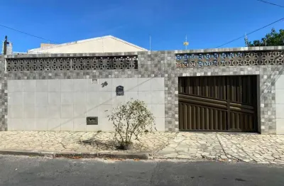 Casa com 3 quartos à venda na Rua José Pacheco, S/N, Jabotiana, Aracaju