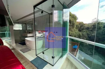 Luxuosa casa na serra da cantareira em condomínio 4 suítes, living conceito aberto, piscina e muito mais!