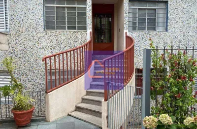 Excelente apartamento pra quem precisa estar próximo ao metrô! 2 dormitórios e 1 vaga!