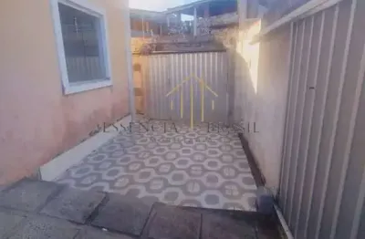 Vendo casa 2/4 em rua publica centro-lauro de freitas