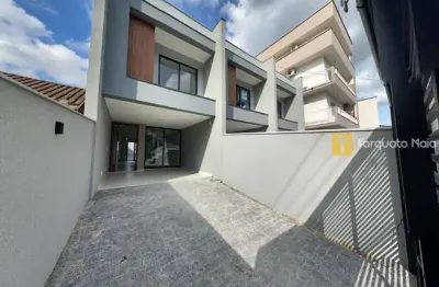 Casa alto padrão com amplo terreno nos fundos no costa e silva