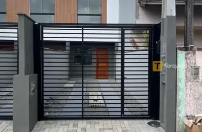 Casa com 2 quartos à venda na Rua dos Tabajaras, 511, Petrópolis, Joinville