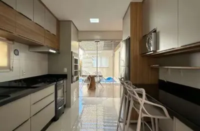 Casa com 3 quartos para alugar na Avenida Professora Edna Maria de Albuquerque Affi, São João Del Rei, Cuiabá, 250 m2 por R$ 10.000