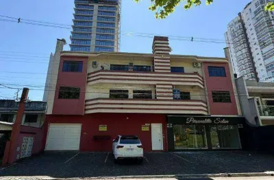 Apartamento em prédio em frente para o parque do lago!