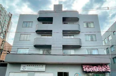 More em um prédio que esta de frente para o parque do lago e a 2 quadras do centro!