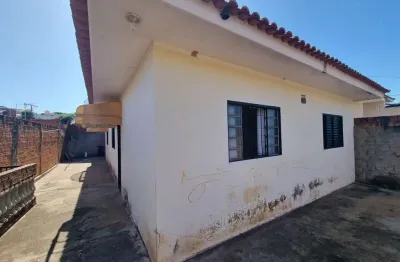 Casa para venda em presidente prudente, cerejeiras, 3 dormitórios, 2 banheiros, 1 vaga