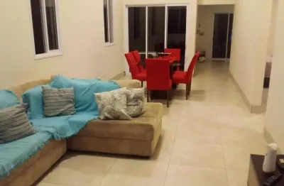 Casa para locação em presidente prudente, santa fé, 3 dormitórios, 1 suíte, 3 banheiros, 2 vagas