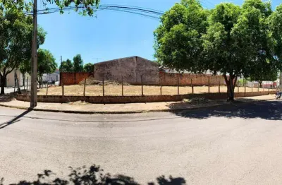 Terreno à venda no Parque Residencial Mediterrâneo, Presidente Prudente 