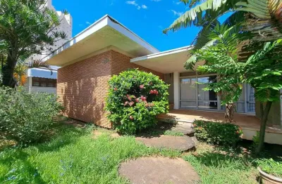 Casa para locação em presidente prudente, centro, 4 dormitórios, 4 suítes, 6 banheiros, 2 vagas