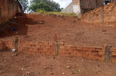 Terreno à venda no Jardim Santana, Presidente Prudente 