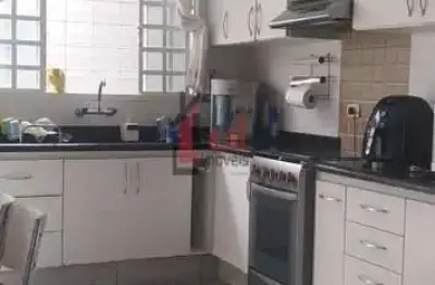 Casa para venda em presidente prudente, itapuã, 3 dormitórios, 1 suíte, 3 banheiros, 2 vagas