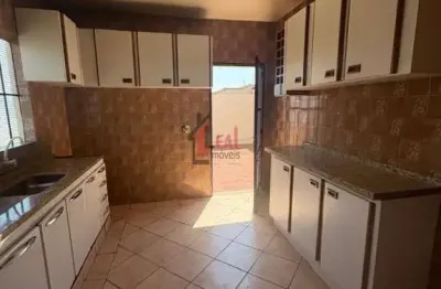 Casa para locação em presidente prudente, bongiovani, 3 dormitórios, 1 suíte, 3 banheiros, 6 vagas
