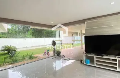 Casa duplex no residencial marina rio belo - ponta negra com 05 suítes | vaga náutica para lancha de até 31 pés e área gourmet com churrasqueira | 06 vagas de garagem