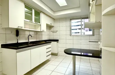 Apartamento com 3 quartos para alugar na Avenida Abel Cabral, 1873, Nova Parnamirim, Parnamirim
