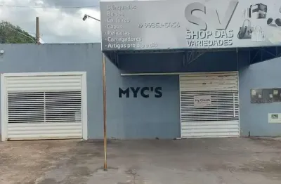 Casa com edícula e salão comercial – excelente oportunidade em rua comercial!