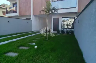 Casa sobrado com 3 dormitórios com 2 suítes a venda  r$ 680.000,00 ingleses florianópolis