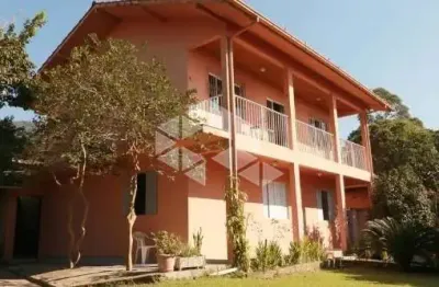 Casa a venda com 4 dormitórios/quartos na praia de fora - palhoça no valor de r$ 1.350.000 com 808 m²