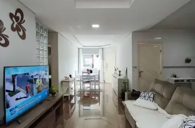 Sobrado com 3 dormitórios e suíte no bairro ingleses com localização privilegiada!