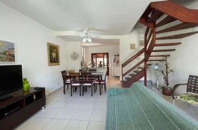 CASA EM VILLAGIO À VENDA 3 DORM/3 WC/2 VAGAS, 104 m² EM BERTIOGA/SP