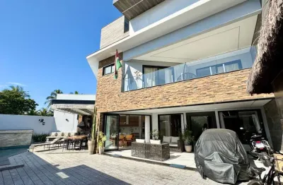 Casa com 3 dormitórios à venda, 280 m² por R$ 3.300.000,00 - Camboinhas - Niterói/RJ