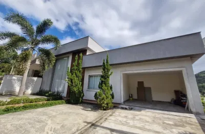 Excelente casa para aluguel no condomínio mansões da prata