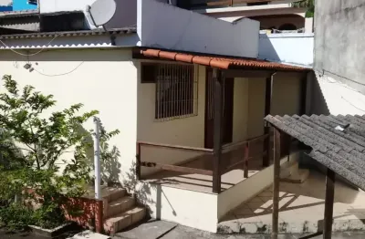 Casa com 3 quartos para alugar na Rua Mirinzal, 10, Campo Grande, Rio de Janeiro