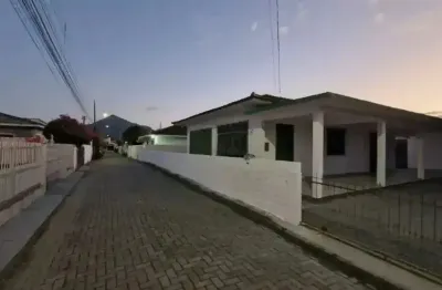 A venda 480 mil: casa 3 dormitorios com 120 m2 em terreno de 345 m2 - rio grande, palhoça, sc