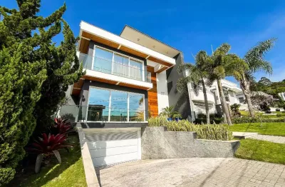 Casa à venda, 3 quartos, 3 suítes, 4 vagas, Pedra Branca - Palhoça/SC