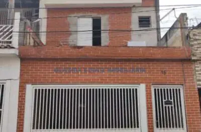Sobrado - espaço e bem conservado - fácil acesso a todo tipo de comércio e transporte público. próximo ps pestana