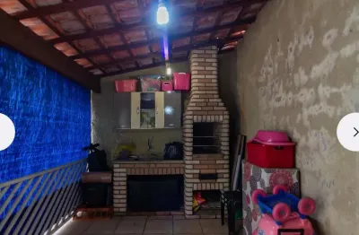 Casa com 3 quartos ,área gourmet . ótima oportunidade 183 m².