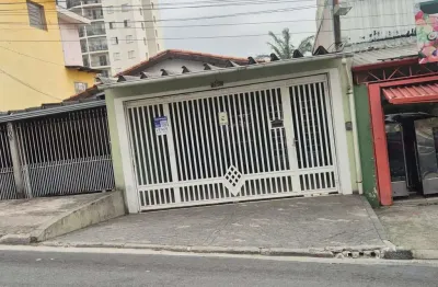 Casa linda e espaçosa com quintal ! a melhor opção da região, 212m² .