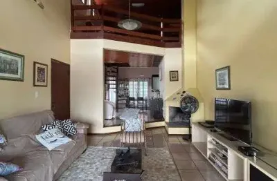 Casa 5 dorm./(1 suíte)/ chur./ 5 vagas - florianópolis - sc