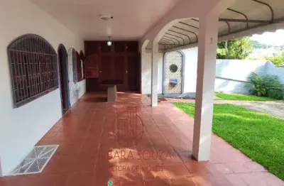 Casa 4 dorm.(1 suíte), chur./ 3 vagas - coqueiros - florianópolis - sc