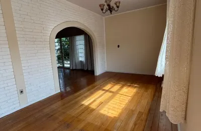 Ampla casa/ 5 dorm./ 4 vagas/ ótima localização- itaguaçu - florianópolis -sc