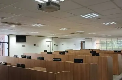 Conjunto comercial de 550 m² para locação em alphaville