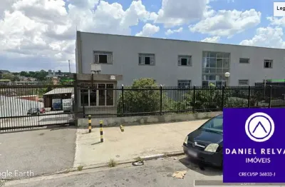 Galpão  com 3.900 m² a/c para locação na raposo tavares