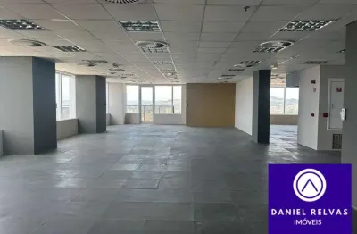 Conjunto comercial om 274,41m² para alugar no centro de alphaville