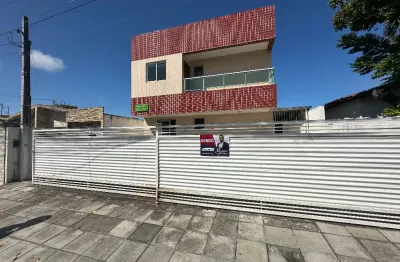 Oportunidade de venda de apartamento térreo com área privativa em l no residencial praia de ponta do mel.