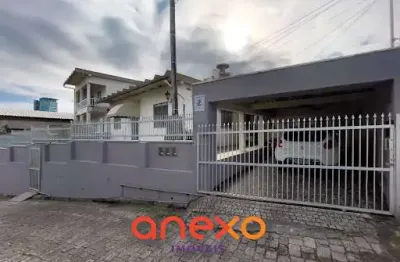 Portunidade imperdível! duas casas no mesmo terreno próximo à vila germânica!