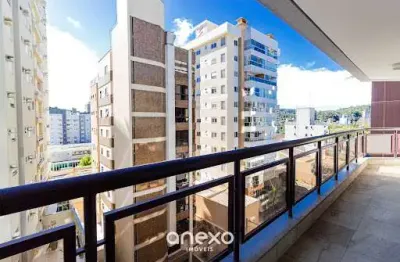 Espaços amplos e muito conforto é o que define esse belíssimo apartamento.