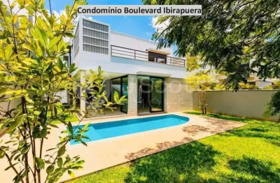 Casa em condomínio fechado, com lazer privativo e acabamento de alto padrão