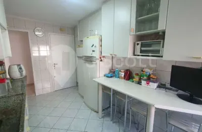 Casa em condomínio fechado com 3 quartos à venda na Avenida Interlagos, 492, Jardim Marajoara, São Paulo