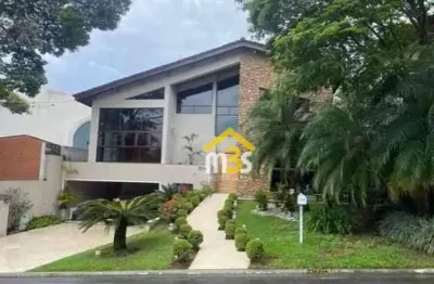 Excelente casa no residencial 10, com 600m² - 4 quartos/2suítes, 2 vagas em alphaville