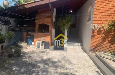 Excelente casa no jd. ester, com 3 quartos, closed,  com 139m² , 2 vagas por $850.000,00